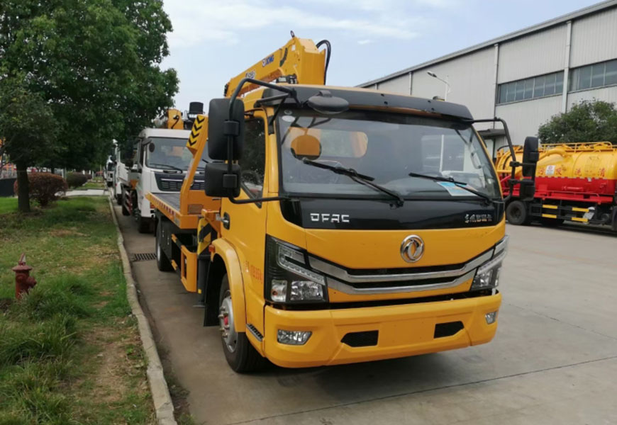 國六東風(fēng)多利卡平板帶吊清障車圖片