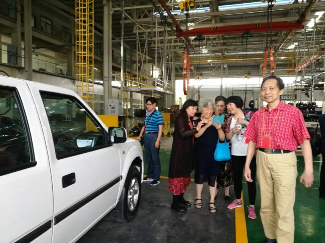 程力專汽公司生產(chǎn)經(jīng)濟工作綜合會相繼隆重召開