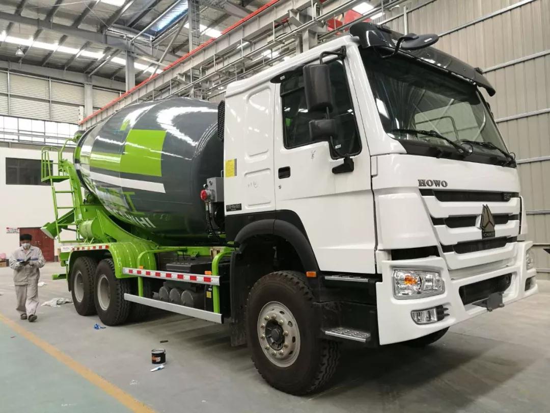 程力專汽公司生產(chǎn)經(jīng)濟工作綜合會相繼隆重召開