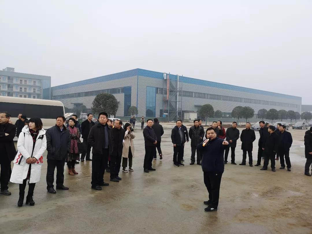 隨州市委、市人大代表團(tuán)蒞臨程力集團(tuán)商用車產(chǎn)業(yè)園視察